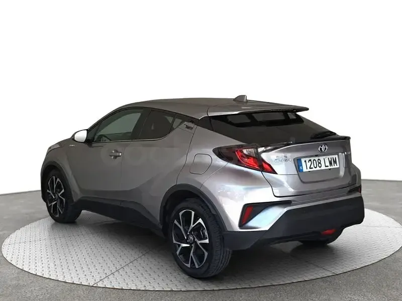 Usado Toyota C-HR Advance 122 CV (89 kW) 2022 Gris / plata SUV