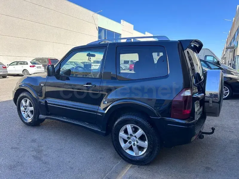 Usado Mitsubishi Montero Intense 160 CV (117 kW) 2006 Negro SUV
