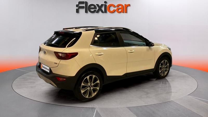 Usado Kia Stonic 120 CV (88 kW) 2018 Blanco SUV