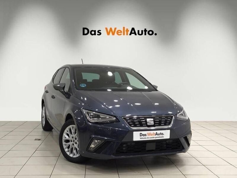 Gris Usado 2024 Seat Ibiza Berlina | 17.500 € (Precio justo) - Imagen 1/4