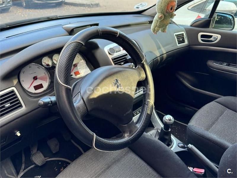 Usado Peugeot 307 90 CV (66 kW) 2007 Gris / plata Berlina