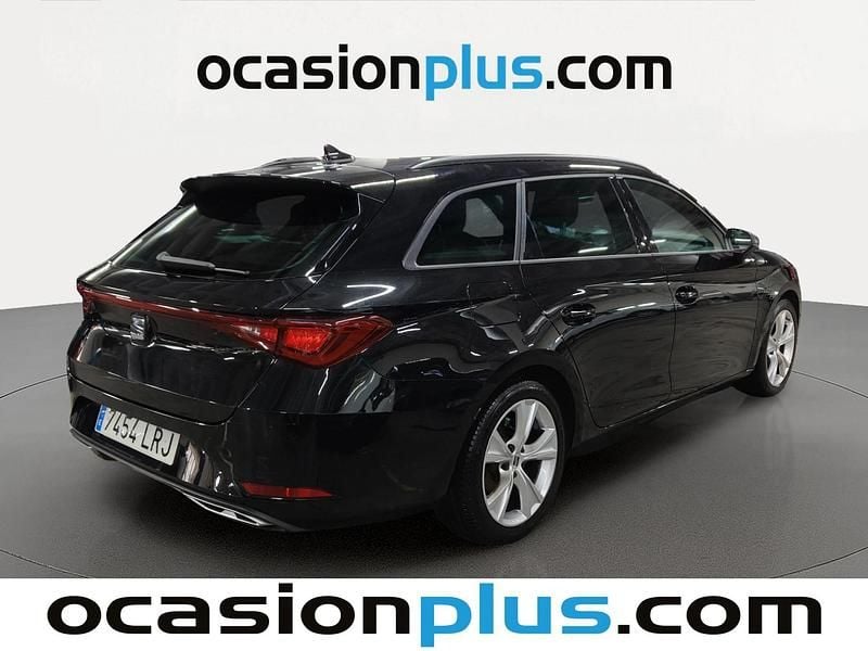 Usado Seat Leon FR 150 CV (110 kW) 2021 Negro Monovolumen