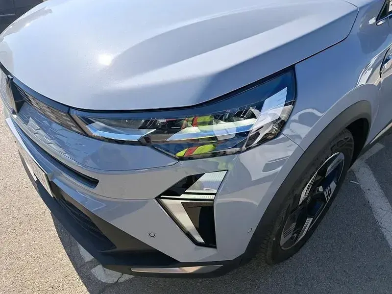 Usado Renault Symbioz Techno 145 CV (106 kW) 2025 Gris / plata SUV