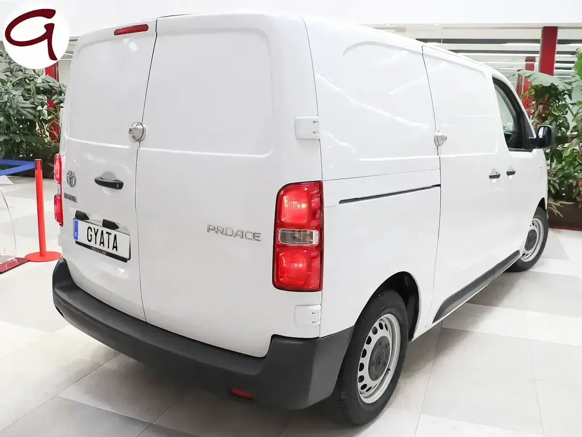 Usado Toyota Proace 100 kW (136 CV) 2021 Blanco Monovolumen