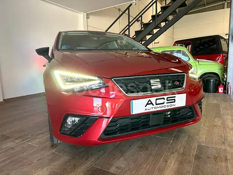 Usado Seat Ibiza FR 90 CV (66 kW) 2020 Granate Utilitario
