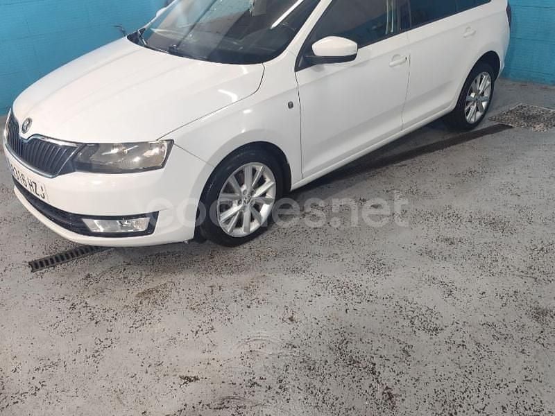 Blanco Usado 2014 Skoda Rapid Ambition Berlina | 8950 € (Precio justo) - Imagen 1/4