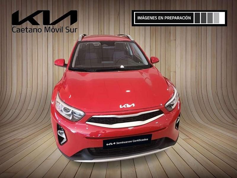 Nuevo Kia Stonic 101 CV (74 kW) 2025 Rojo SUV