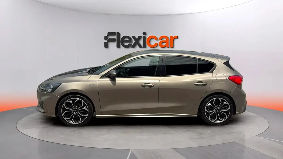 Usado Ford Focus Active 125 CV (91 kW) 2019 Gris Berlina