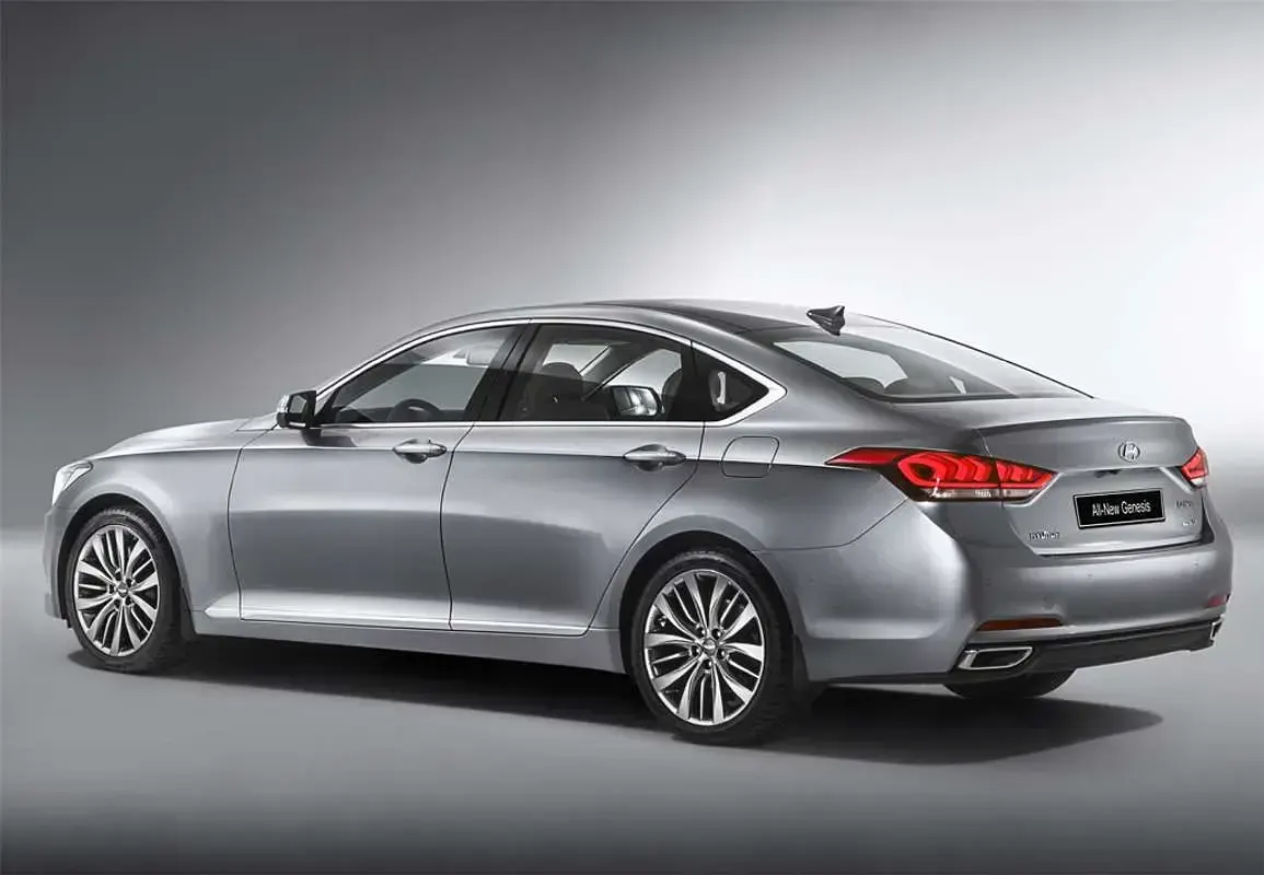 Usado Hyundai Genesis 315 CV (231 kW) 2014 Gris Berlina
