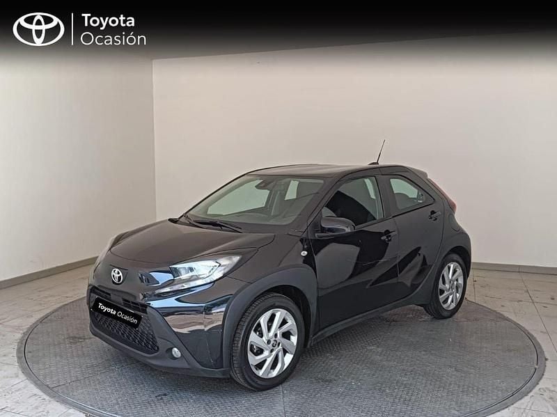 Usado Toyota Aygo X Play 72 CV (52 kW) 2024 Negro SUV