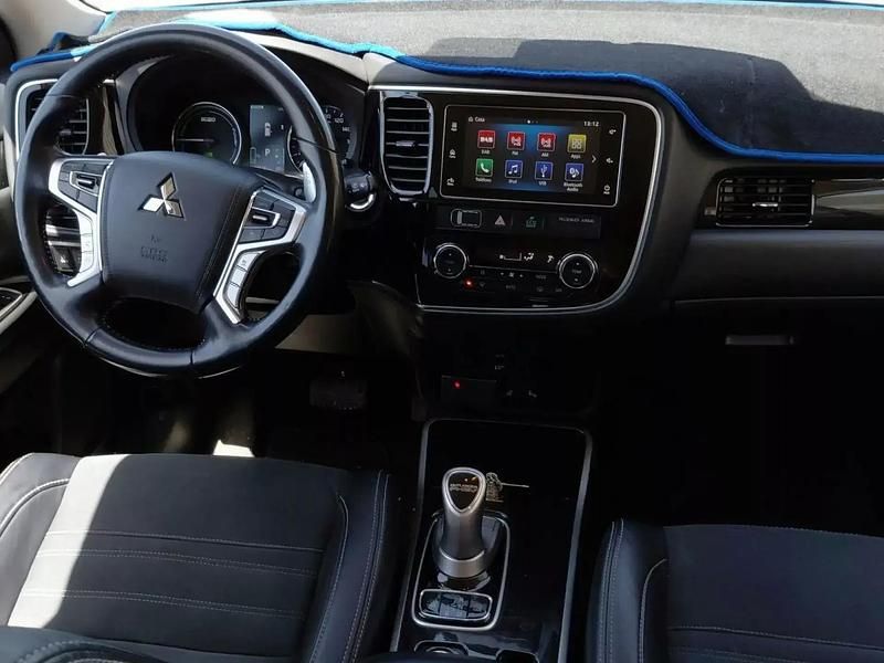 Usado Mitsubishi Outlander P-HEV 203 CV (149 kW) 2018