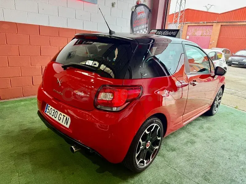 Usado Citroën DS3 120 CV (88 kW) 2010 Rojo Utilitario