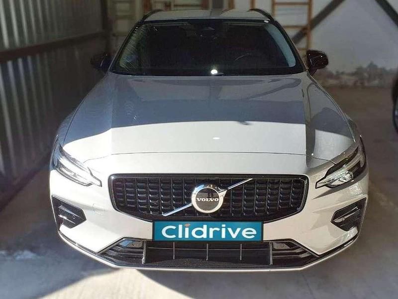 Usado Volvo V60 Core 197 CV (144 kW) 2023 Familiar