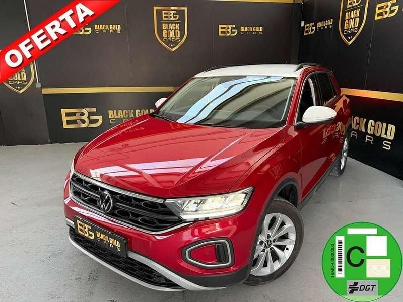 Usado VW T-Roc Life 116 CV (85 kW) 2023 Granate SUV