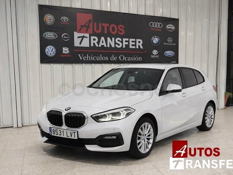 Usado BMW 118 Comfort Edition 150 CV (110 kW) 2021 Blanco Utilitario