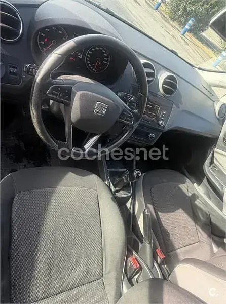 Usado Seat Ibiza Reference 90 CV (66 kW) 2016 Negro Berlina