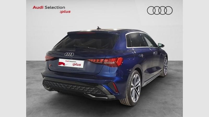 Usado Audi A3 S-Line 150 CV (110 kW) 2024 Azul navarra metalizado Berlina