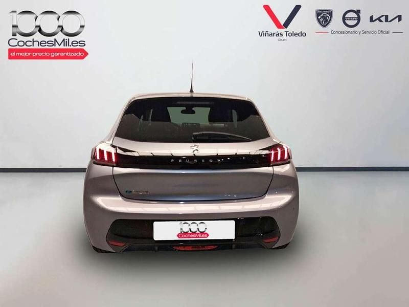 Usado Peugeot e-208 Allure 100 kW (136 CV) 2023 Gris Utilitario