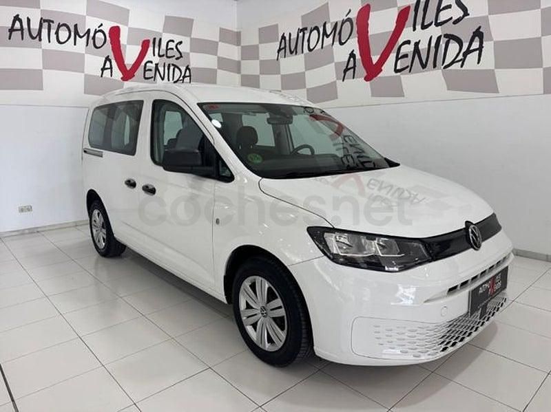 Usado VW Caddy 102 CV (75 kW) 2023 Blanco Monovolumen