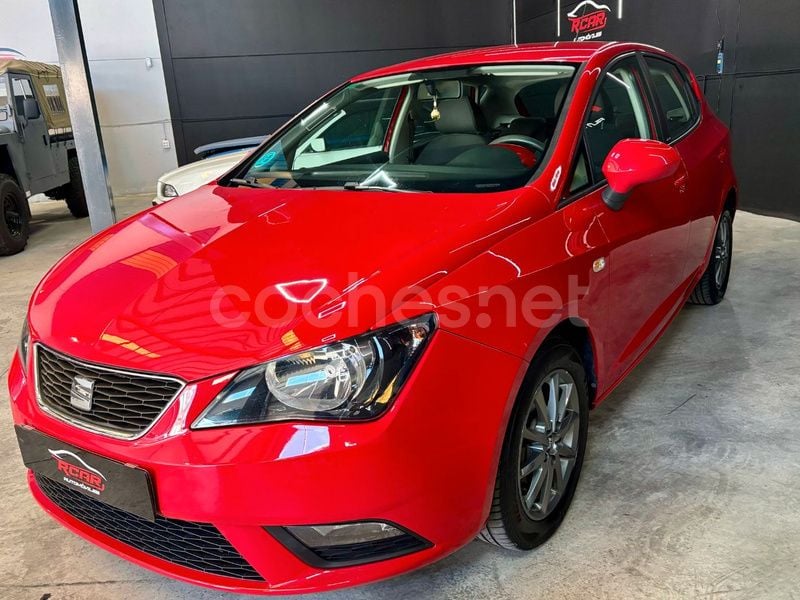 Usado Seat Ibiza Style 105 CV (77 kW) 2015 Rojo Berlina