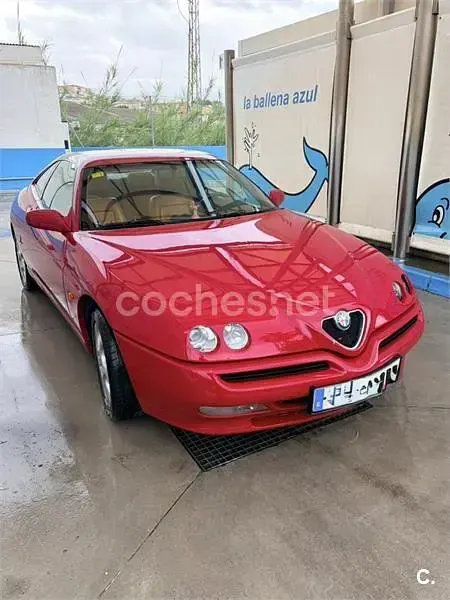 Usado Alfa Romeo GTV 150 CV (110 kW) 2003 Rojo Coupe
