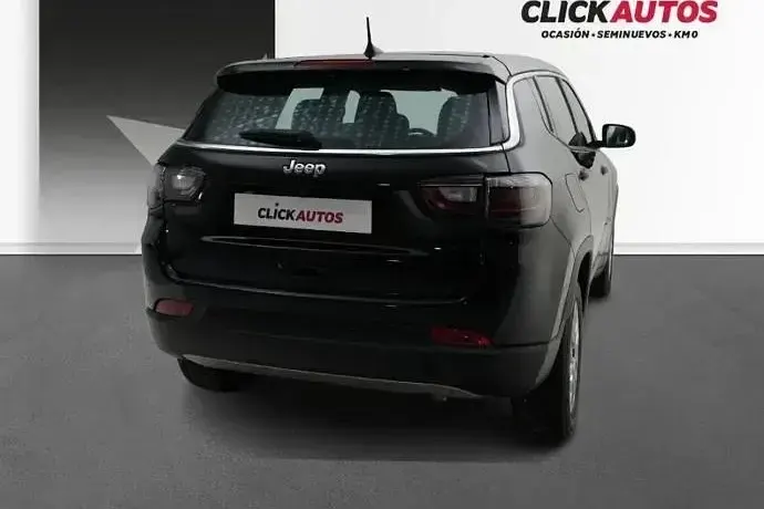 Usado Jeep Compass Altitude 130 CV (95 kW) 2025 Gris SUV