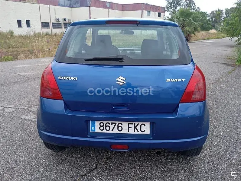 Usado Suzuki Swift GL 92 CV (67 kW) 2007 Azul Utilitario