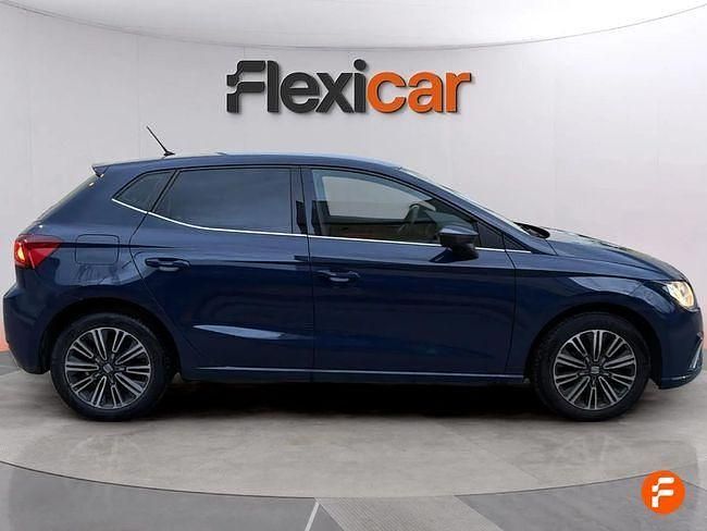 Usado Seat Ibiza Reference 95 CV (69 kW) 2018 Azul Berlina