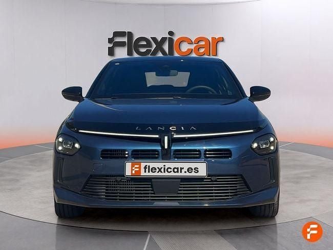 Usado Lancia Ypsilon 100 CV (73 kW) 2025 Azul Utilitario