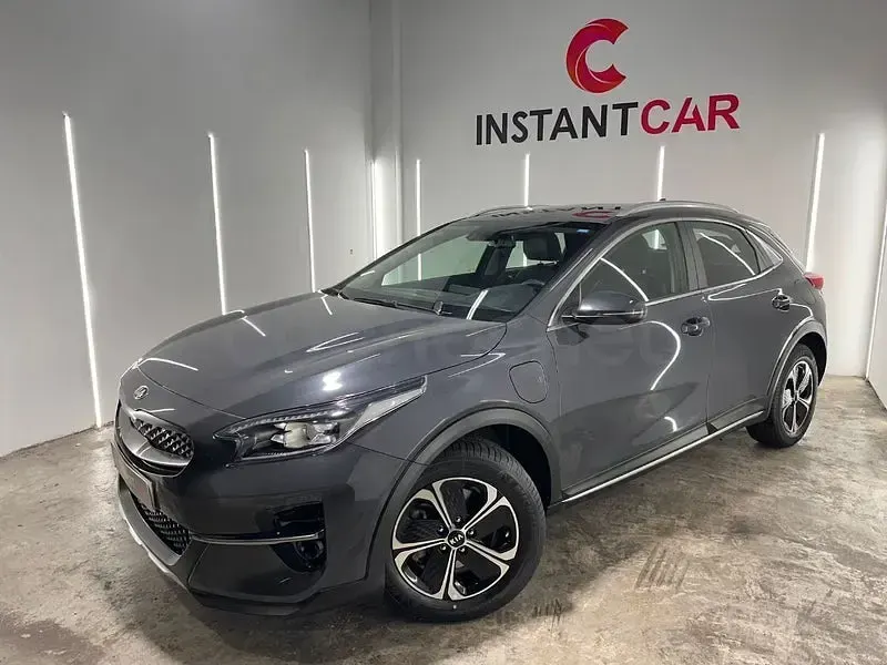 Usado Kia XCeed 141 CV (103 kW) 2021 Gris / plata SUV