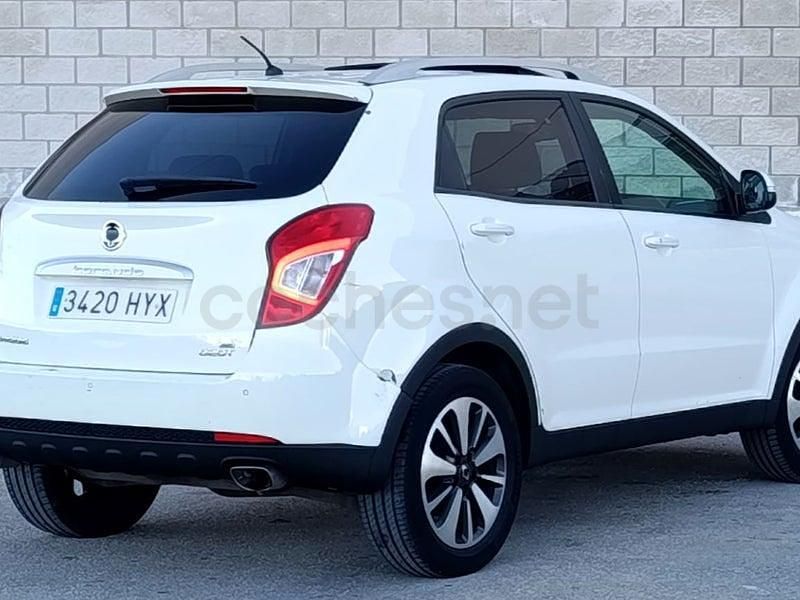 Usado Ssangyong (KGM) Korando Limited 149 CV (109 kW) 2014 Blanco SUV