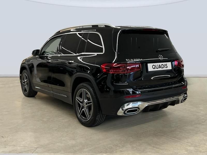 Usado Mercedes GLB200 150 CV (110 kW) 2024 Negro SUV