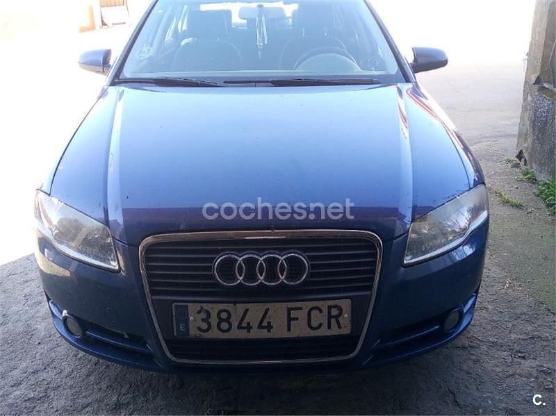 Usado Audi A4 115 CV (84 kW) 2006 Azul Berlina