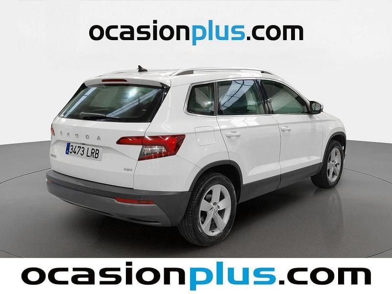 Usado Skoda Karoq Ambition 150 CV (110 kW) 2021 Blanco SUV
