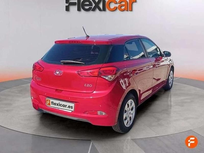 Usado Hyundai i20 84 CV (61 kW) 2018 Rojo Utilitario