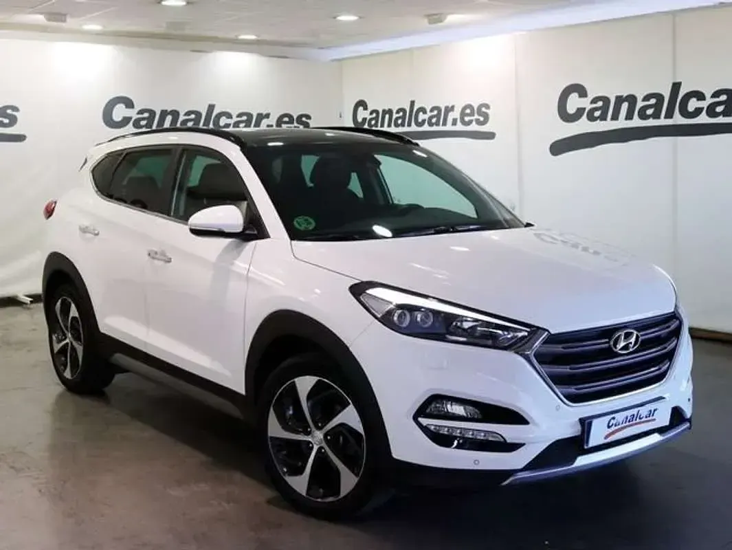 Usado Hyundai Tucson Style 177 CV (130 kW) 2018 Blanco SUV