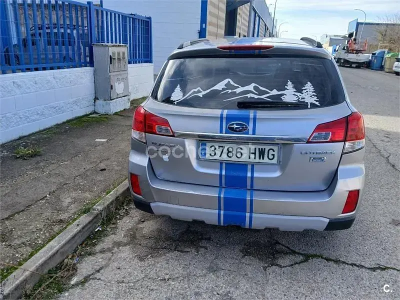 Usado Subaru Legacy 150 CV (110 kW) 2014 Gris / plata Familiar