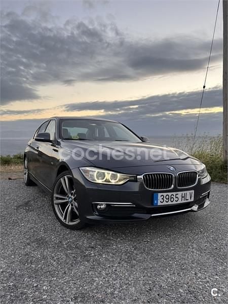 Gris / plata Usado 2012 BMW 320 Luxury Line Berlina | 10.000 € (Buen precio) - Imagen 1/4
