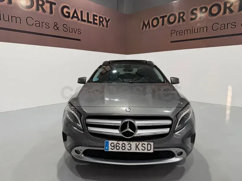 Usado Mercedes GLA220 Urban 170 CV (125 kW) 2015 Gris / plata SUV