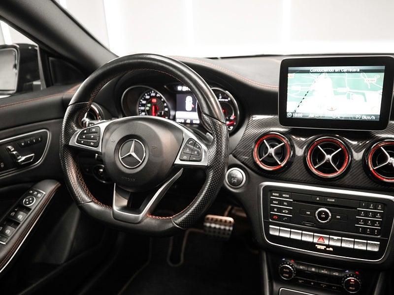 Usado Mercedes CLA45 AMG Shooting Brake 381 CV (280 kW) 2017 Negro Familiar