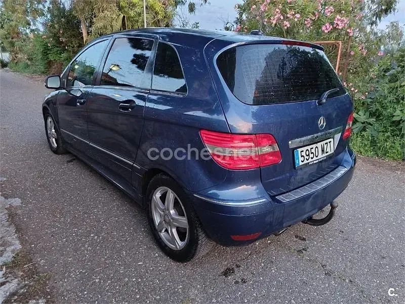 Usado Mercedes B170 116 CV (85 kW) 2009 Azul Monovolumen