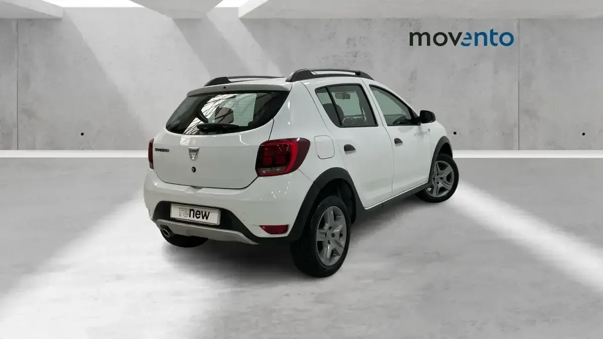 Usado Dacia Sandero Stepway 90 CV (66 kW) 2016 Blanco Berlina
