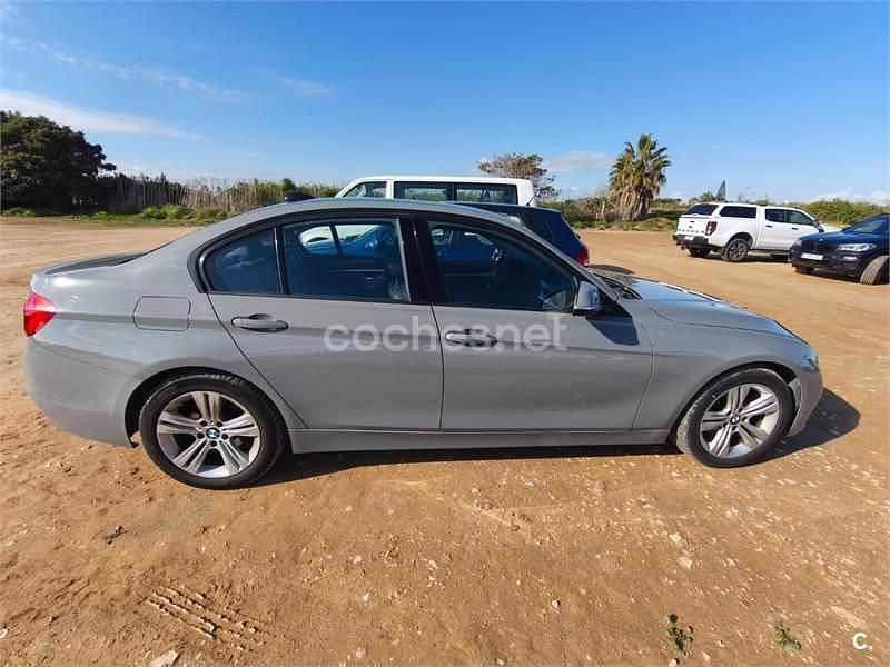 Usado BMW 316 Comfort Edition 116 CV (85 kW) 2017 Gris / plata Berlina