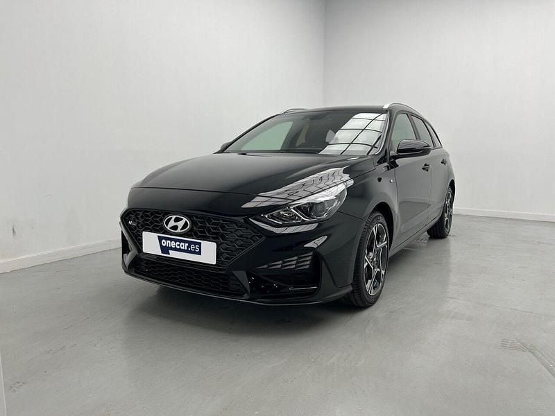 Nuevo Hyundai i30 N Line 120 CV (88 kW) 2025 Negro Familiar