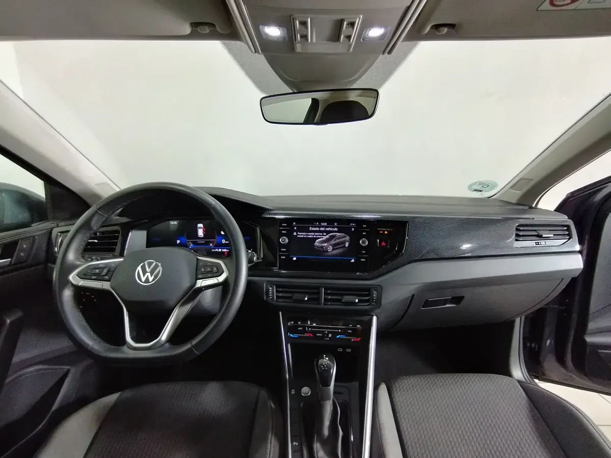 Usado VW Taigo 116 CV (85 kW) 2025 Gris SUV