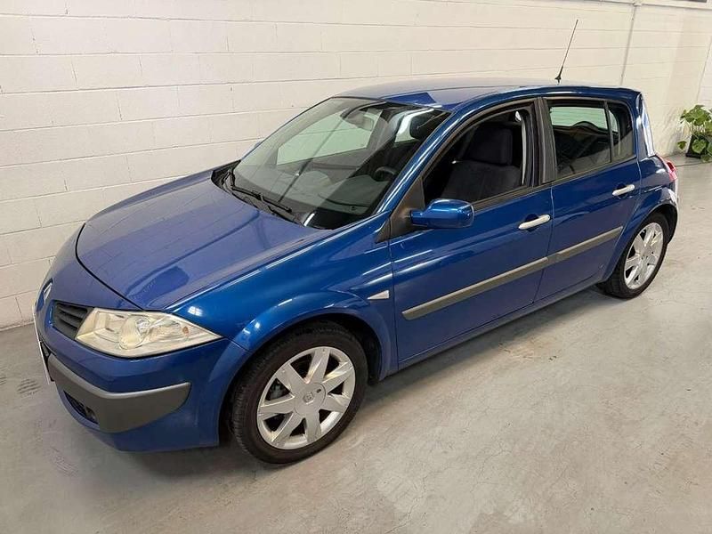 Usado Renault Mégane II Dynamique 131 CV (96 kW) 2007 Negro Utilitario