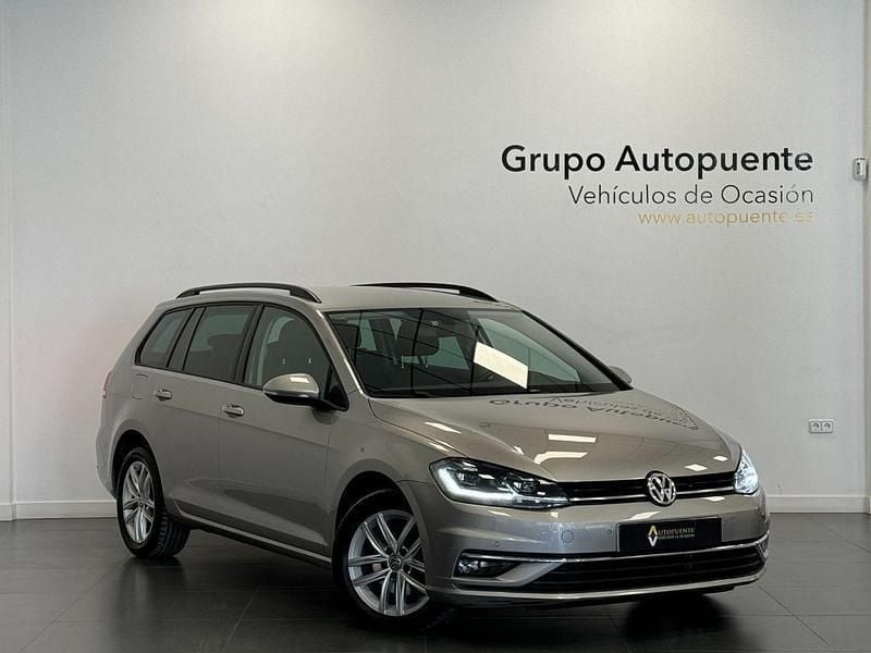 Gris / plata Usado 2019 VW Golf VII Advance Familiar | 17.390 € (Precio justo) - Imagen 1/4
