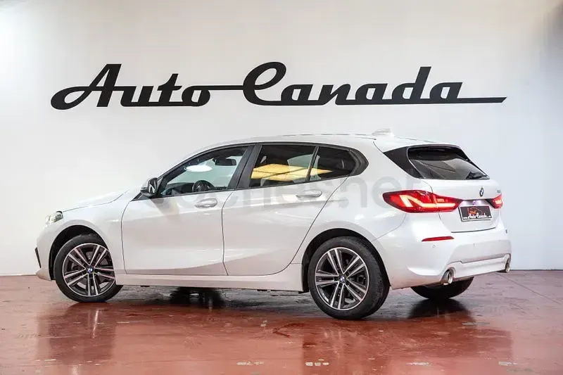 Usado BMW 118 150 CV (110 kW) 2022 Blanco Berlina
