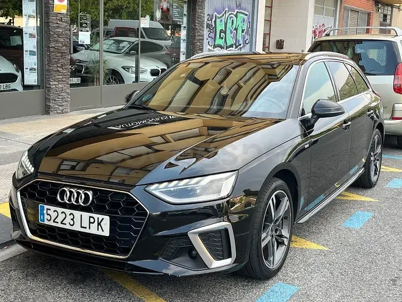 Usado Audi A4 S-Line 136 CV (100 kW) 2021 Blanco Familiar