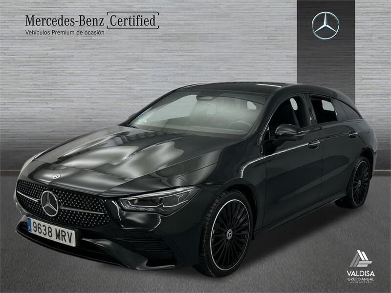 Negro cosmos Usado 2024 Mercedes CLA250e Shooting Brake Familiar | 46.400 € (Caro) - Imagen 1/2